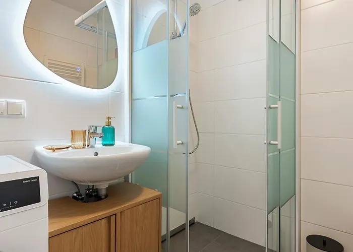 Apartamento Cozy & Modern 1br - 1 Min To Metro & Train Station Viena
